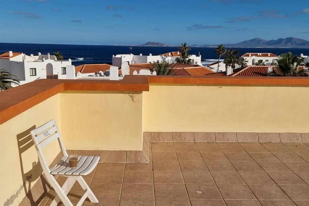 Gilda: Beautiful Spacious Apartment. Seaview From Rooftop Terrace Corralejo Esterno foto