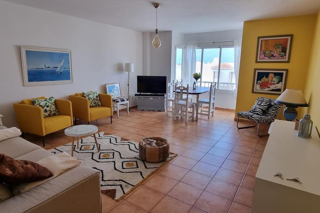 Gilda: Beautiful Spacious Apartment. Seaview From Rooftop Terrace Corralejo Esterno foto