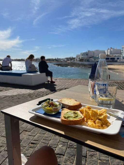 Gilda: Beautiful Spacious Apartment. Seaview From Rooftop Terrace Corralejo Esterno foto