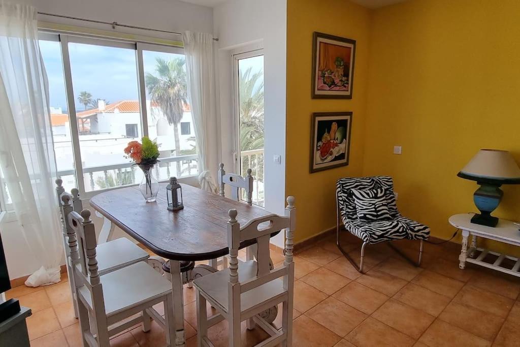 Gilda: Beautiful Spacious Apartment. Seaview From Rooftop Terrace Corralejo Esterno foto