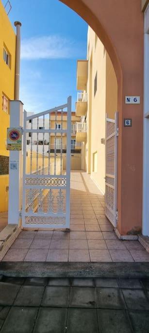 Gilda: Beautiful Spacious Apartment. Seaview From Rooftop Terrace Corralejo Esterno foto