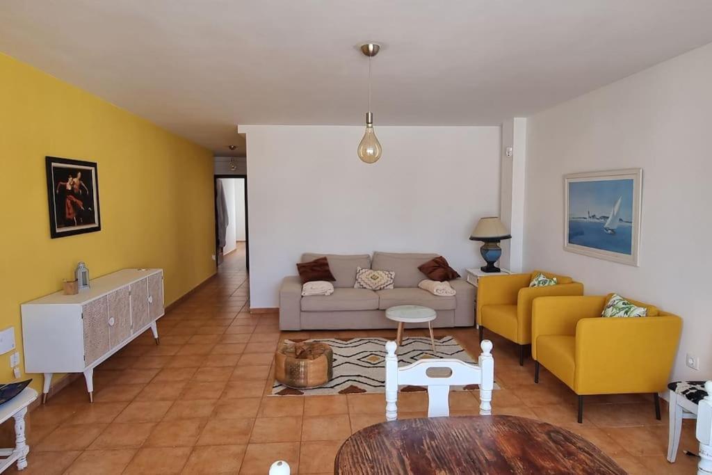 Gilda: Beautiful Spacious Apartment. Seaview From Rooftop Terrace Corralejo Esterno foto