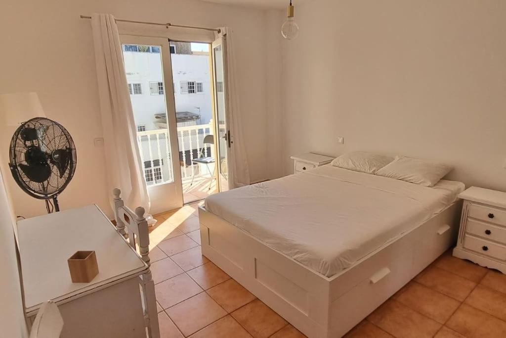 Gilda: Beautiful Spacious Apartment. Seaview From Rooftop Terrace Corralejo Esterno foto